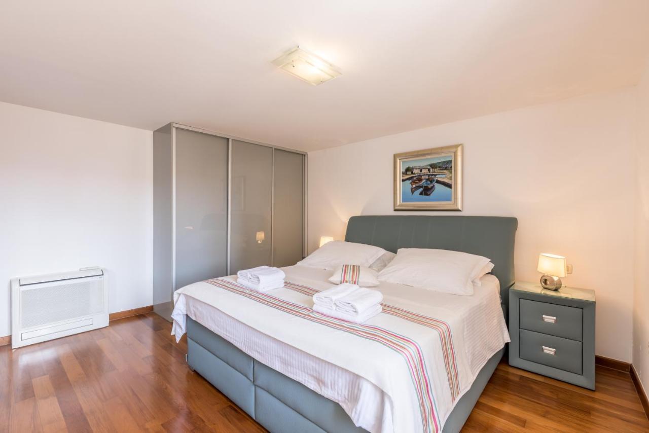 Peristil Apartment Split Bagian luar foto