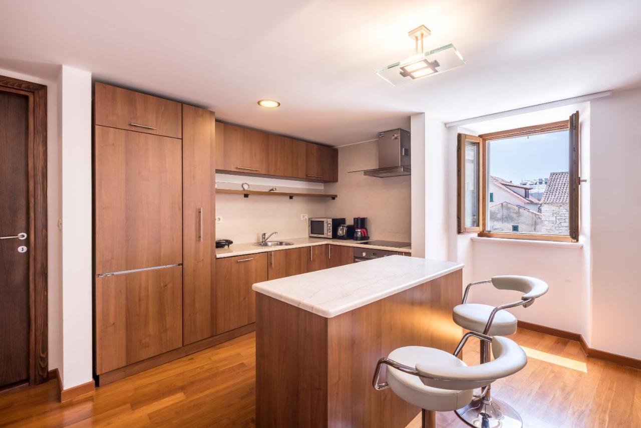 Peristil Apartment Split Bagian luar foto