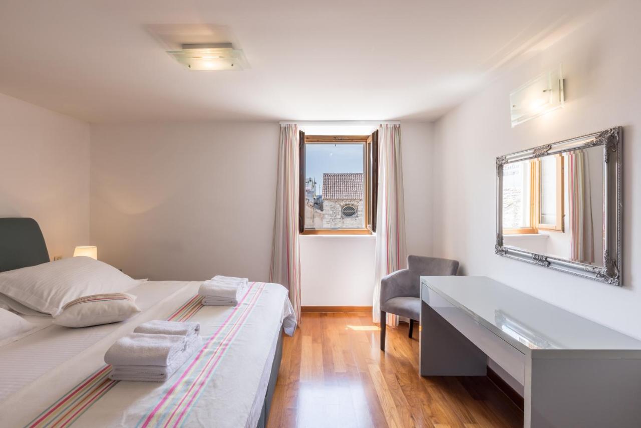 Peristil Apartment Split Bagian luar foto